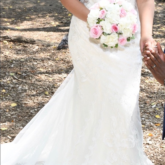 Essense of Australia mermaid wedding dress - Picture 2 of 8